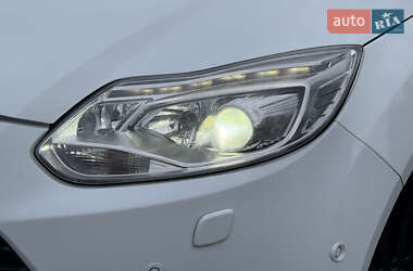 Хэтчбек Ford Focus 2013 в 