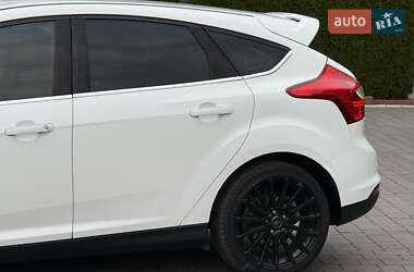 Хэтчбек Ford Focus 2013 в 