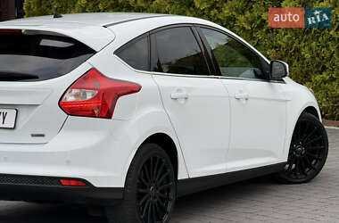 Хэтчбек Ford Focus 2013 в 