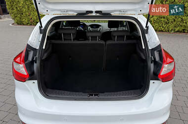 Хэтчбек Ford Focus 2013 в 