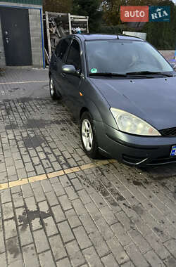 Хетчбек Ford Focus 2004 в 