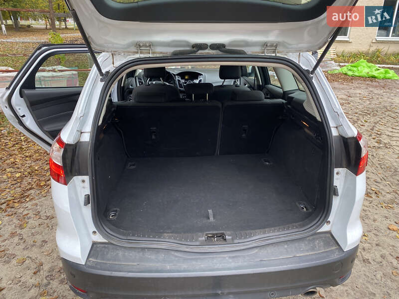 Универсал Ford Focus 2014 в Киеве фото 17 Универсал Ford Focus 2014 в Киеве
