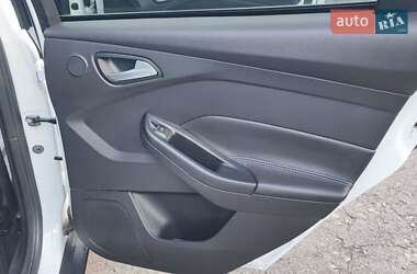 Хетчбек Ford Focus 2013 в 