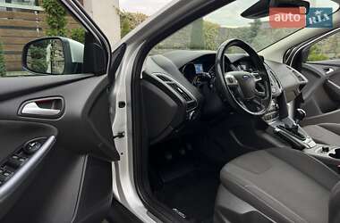 Хэтчбек Ford Focus 2014 в 
