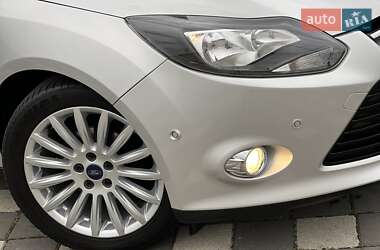 Хэтчбек Ford Focus 2014 в 