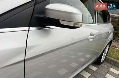 Хэтчбек Ford Focus 2014 в 