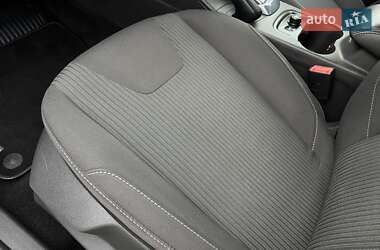 Хэтчбек Ford Focus 2014 в 