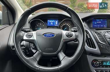 Хэтчбек Ford Focus 2014 в 