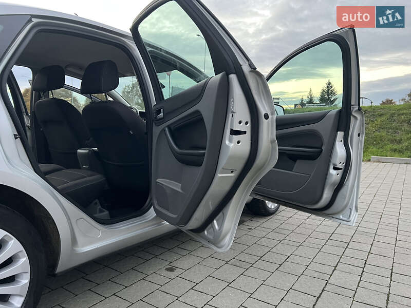 Хэтчбек Ford Focus 2009 в Стрые