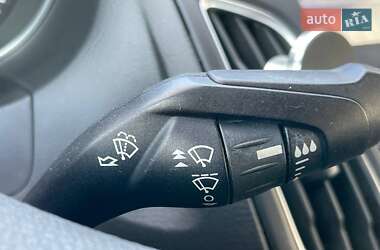 Седан Ford Focus 2017 в  фото 20 Седан Ford Focus 2017 в