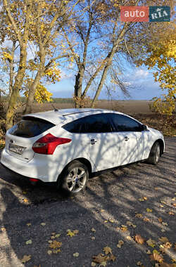 Хетчбек Ford Focus 2013 в 