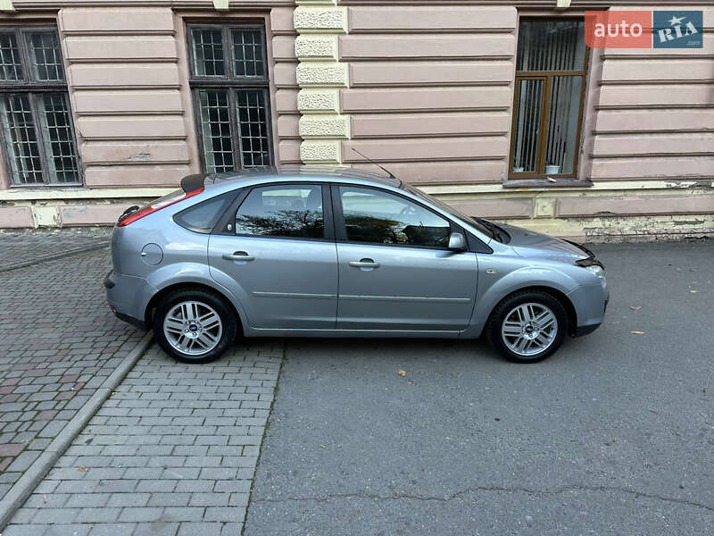 Хетчбек Ford Focus 2005 в Чернівцях фото 8 Хетчбек Ford Focus 2005 в Чернівцях