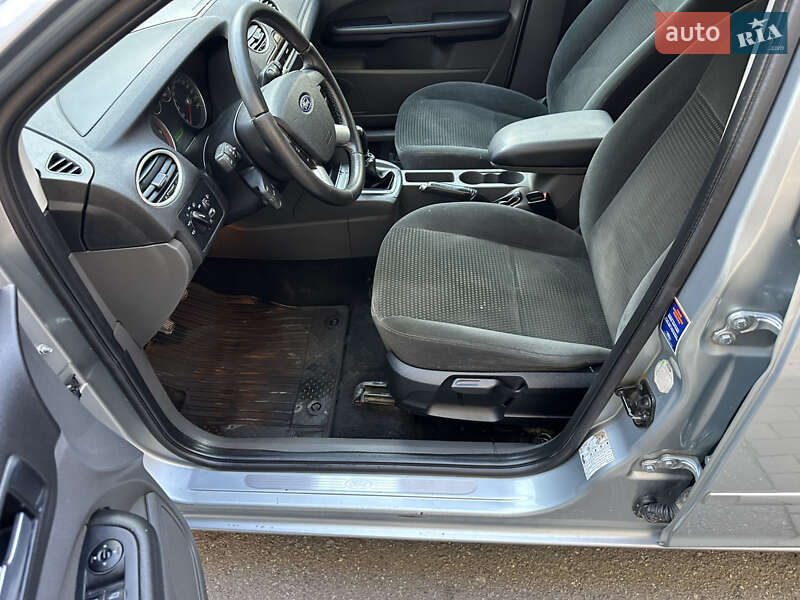 Хетчбек Ford Focus 2005 в Чернівцях фото 20 Хетчбек Ford Focus 2005 в Чернівцях