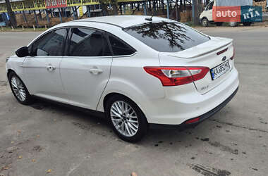 Седан Ford Focus 2014 в  фото 4 Седан Ford Focus 2014 в