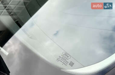 Хэтчбек Ford Focus 2012 в 