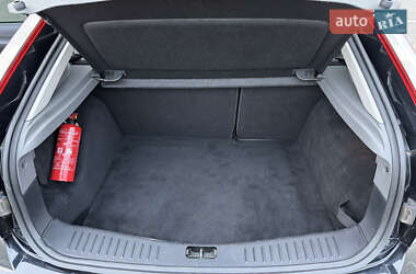 Хэтчбек Ford Focus 2010 в 