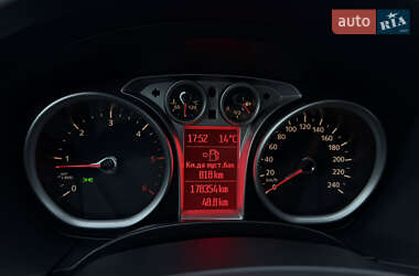 Хэтчбек Ford Focus 2010 в 