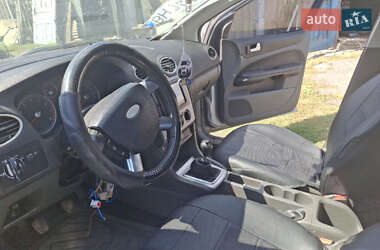 Седан Ford Focus 2006 в Решетиловке