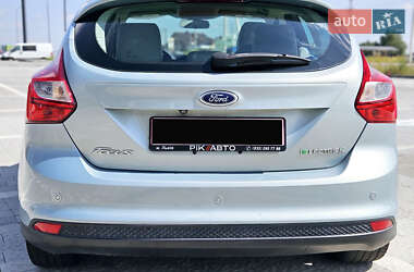 Хетчбек Ford Focus 2014 в  фото 9 Хетчбек Ford Focus 2014 в