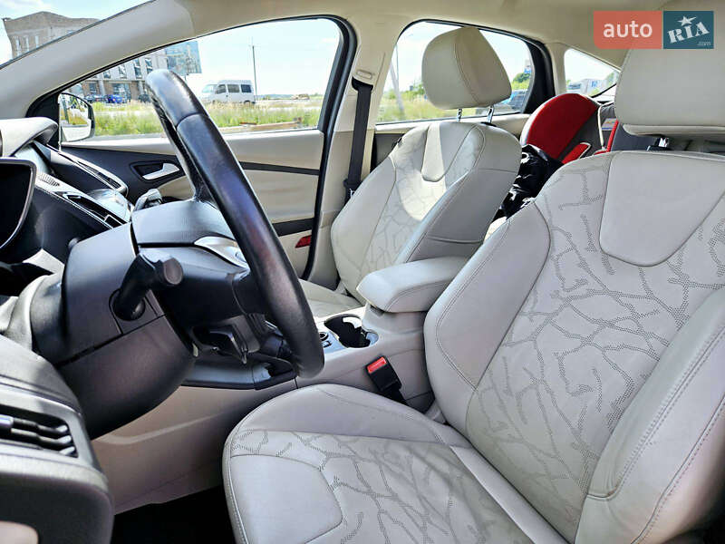 Хетчбек Ford Focus 2014 в Львові