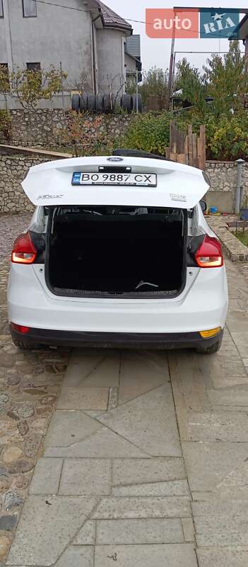 Хетчбек Ford Focus 2015 в Тернополі