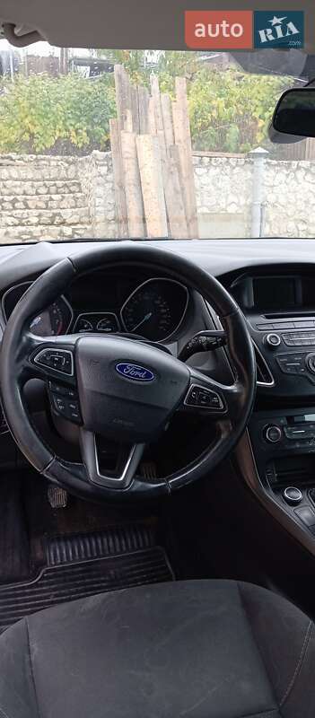 Хетчбек Ford Focus 2015 в Тернополі