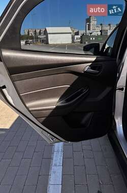 Хетчбек Ford Focus 2016 в  фото 11 Хетчбек Ford Focus 2016 в