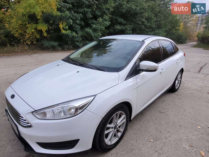 Седан Ford Focus 2017 в Киеве фото 4 Седан Ford Focus 2017 в Киеве