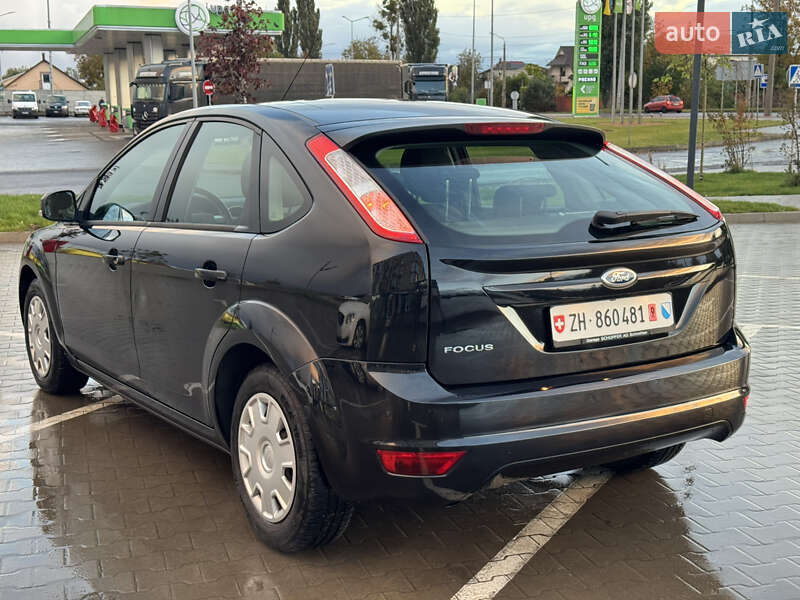 Хэтчбек Ford Focus 2010 в Луцке