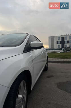 Седан Ford Focus 2016 в 