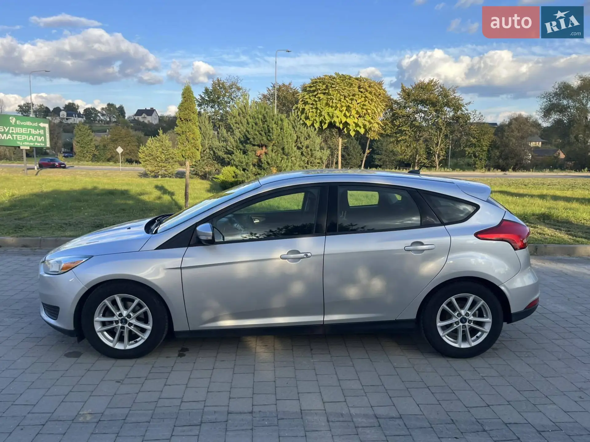 2017 Ford Focus - мініатюра 16