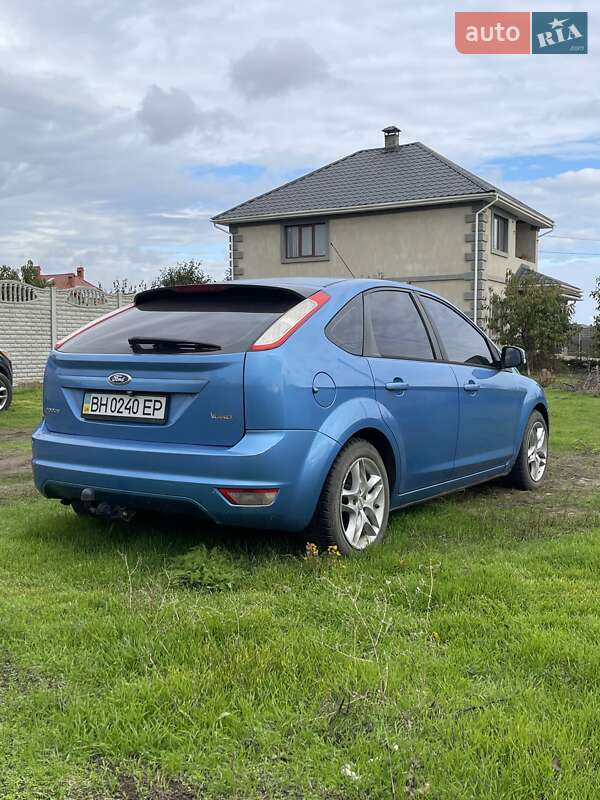Хетчбек Ford Focus 2010 в Малодолинському