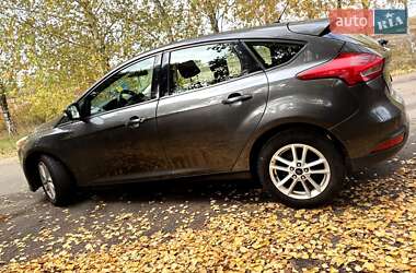 Хэтчбек Ford Focus 2016 в 