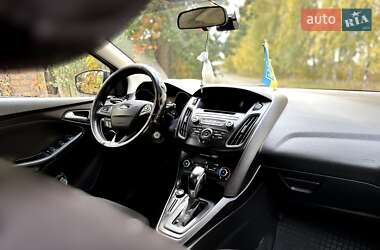 Хэтчбек Ford Focus 2016 в 