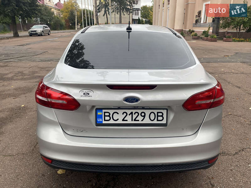 Седан Ford Focus 2015 в Калуші