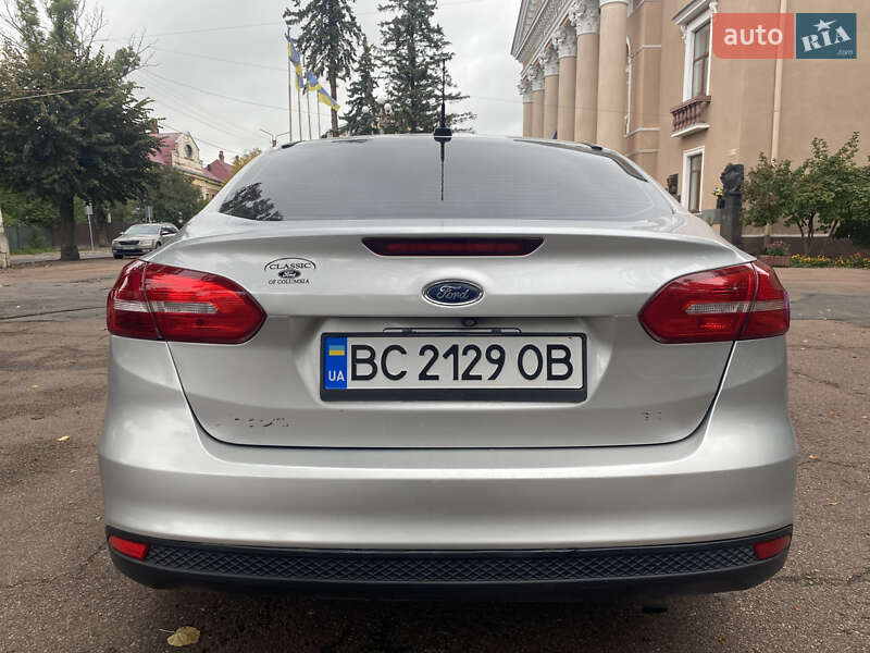 Седан Ford Focus 2015 в Калуші