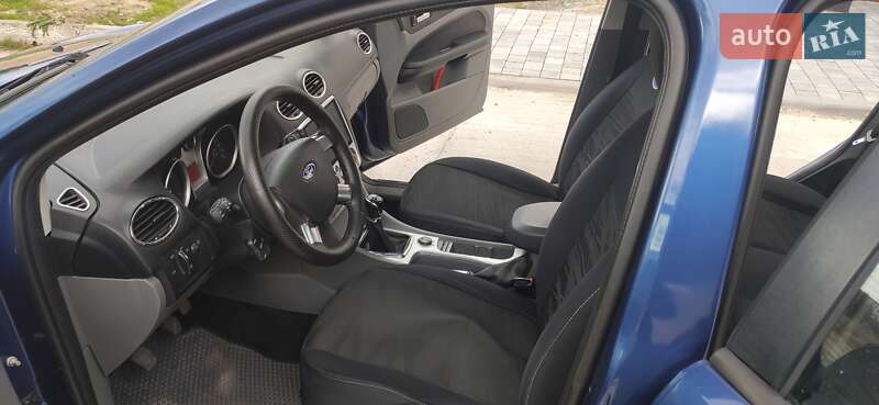 Хетчбек Ford Focus 2008 в Вараші