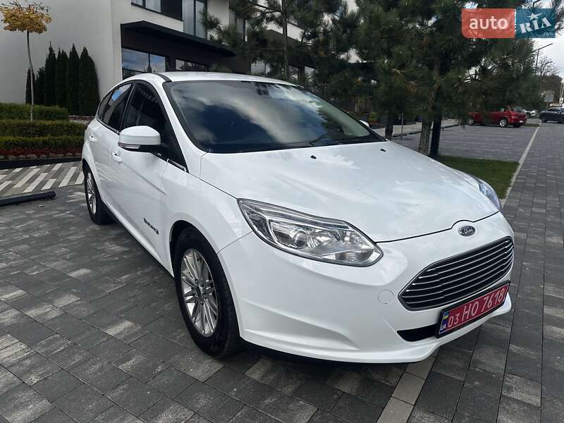 Хэтчбек Ford Focus 2018 в Ужгороде