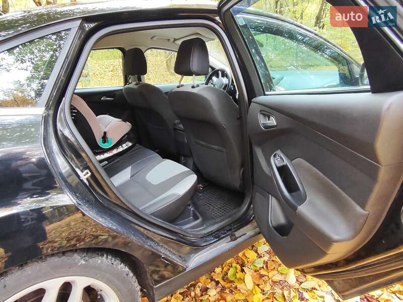 Седан Ford Focus 2011 в Киеве