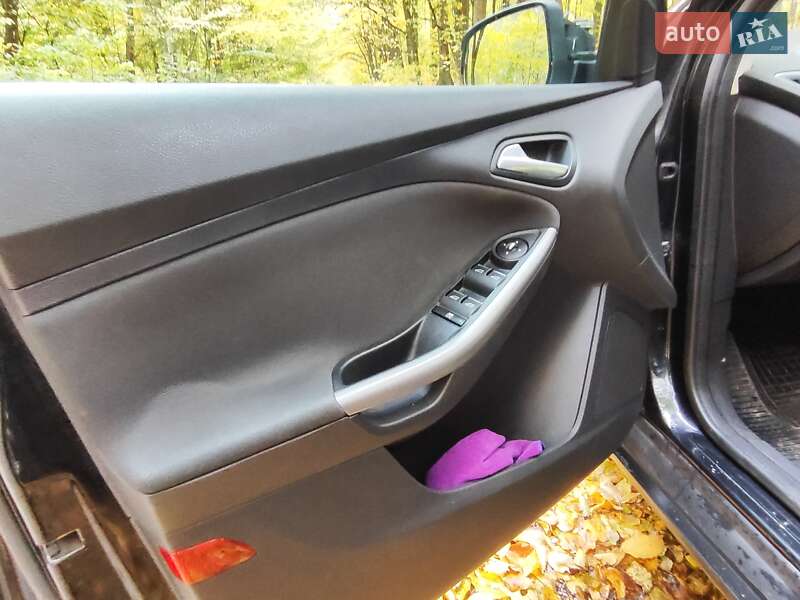 Седан Ford Focus 2011 в Киеве