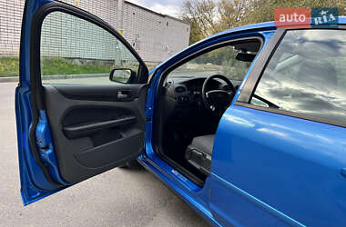 Хэтчбек Ford Focus 2007 в 
