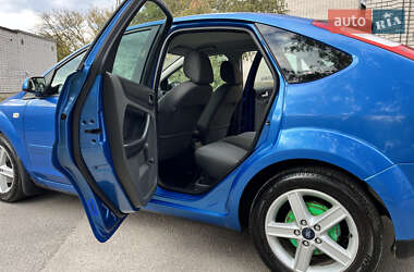 Хэтчбек Ford Focus 2007 в 