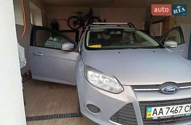 Хетчбек Ford Focus 2013 в 
