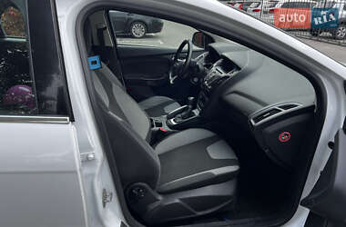 Седан Ford Focus 2012 в 