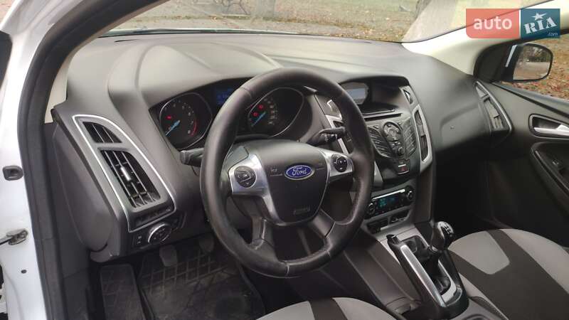 Хэтчбек Ford Focus 2012 в Запорожье фото 12 Хэтчбек Ford Focus 2012 в Запорожье