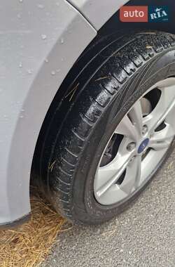 Универсал Ford Focus 2013 в 