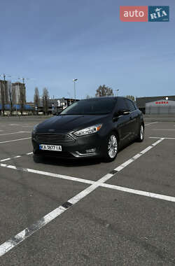 Хэтчбек Ford Focus 2015 в 