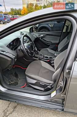 Седан Ford Focus 2013 в 