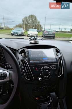 Седан Ford Focus 2013 в 