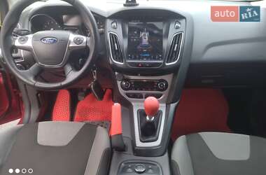 Хетчбек Ford Focus 2013 в 